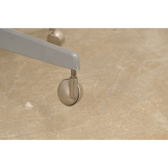 Image 1 of Chaise pivotante vintage en plastique et en fer pour Kovona, Tchécoslovaquie 950