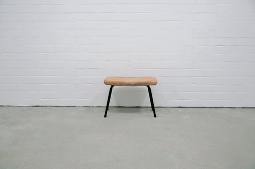 Tabouret en métal noir