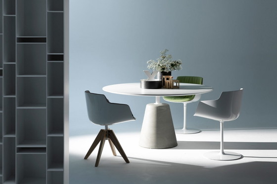 Image 1 of Mdf Italia Dining Table Rock With 4 X Flow Slim Dining Chair