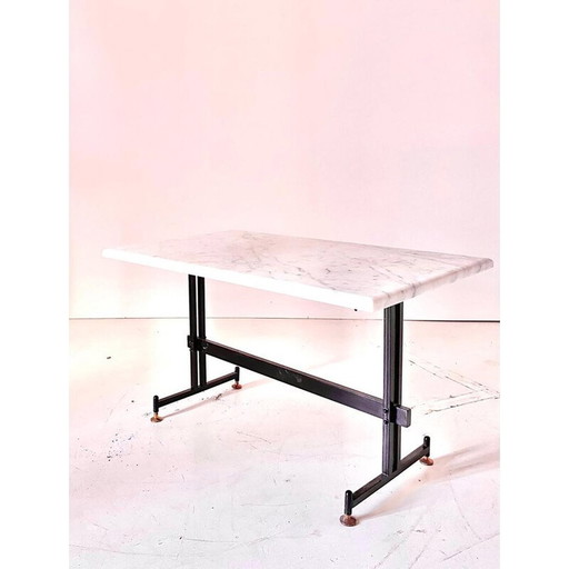 Table basse vintage en marbre de Carrare et fer noir, Italie 1960