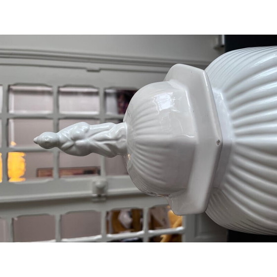 Image 1 of Urne Pompadour vintage en porcelaine de Saint Clément, 1950