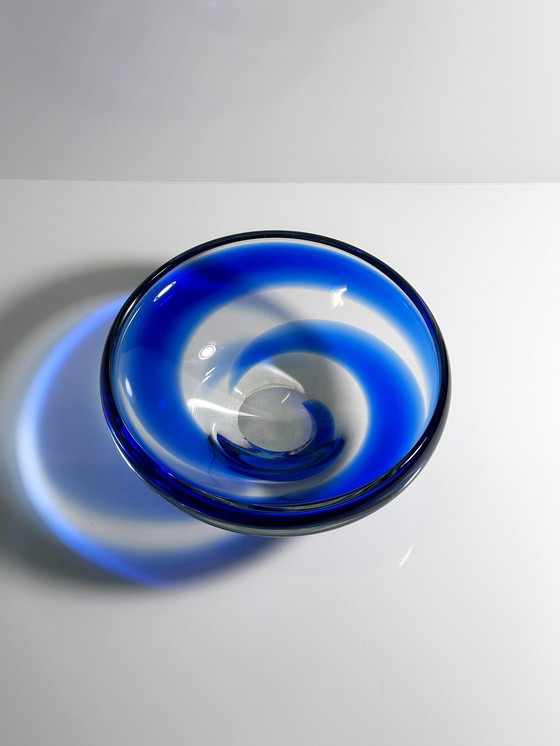 Image 1 of Vintage Bohème lourde Coupe en verre Bleu cobalt Swirl Mid Century Cz Ultramarine Bleu 70Er 70S 1970 80Er