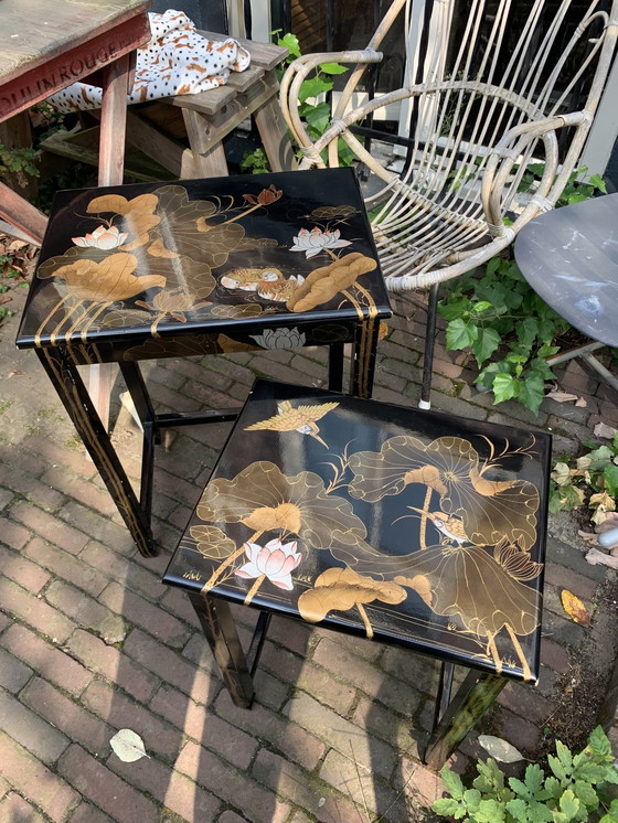 Image 1 of Tables anciennes en laque japonaise