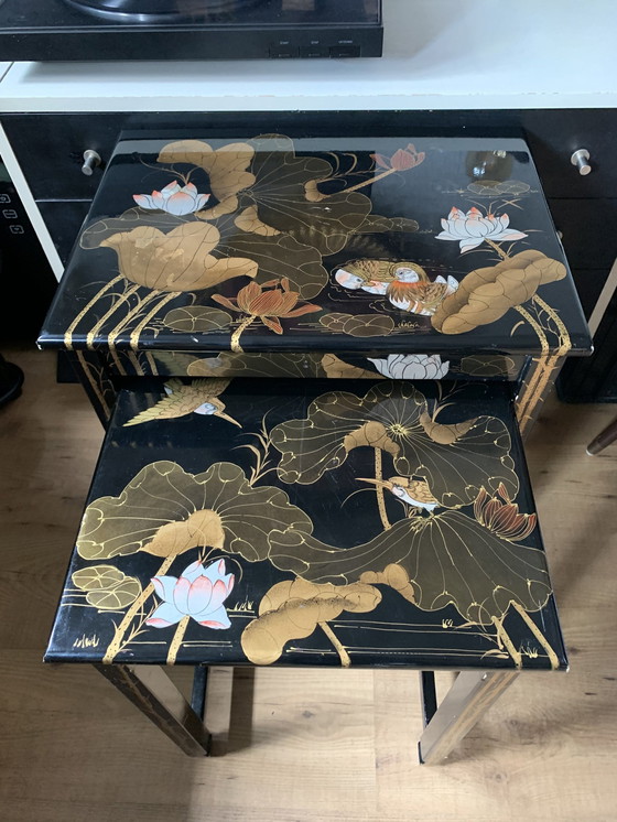 Image 1 of Tables anciennes en laque japonaise