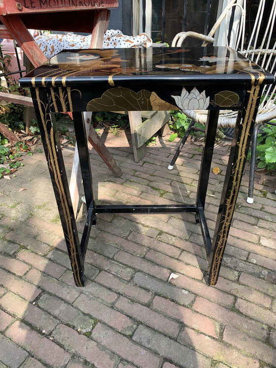 Image 1 of Tables anciennes en laque japonaise
