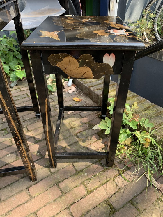 Image 1 of Tables anciennes en laque japonaise