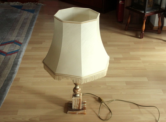 Image 1 of Vintage Grande lampe de salon Lampe de table Sur pied en onyx
