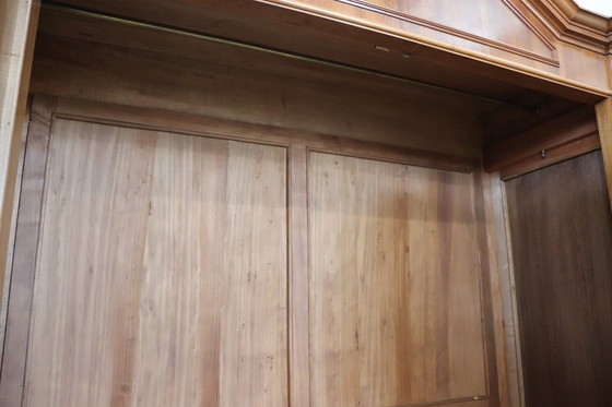 Image 1 of Armoire ancienne en bois, 19ème siècle