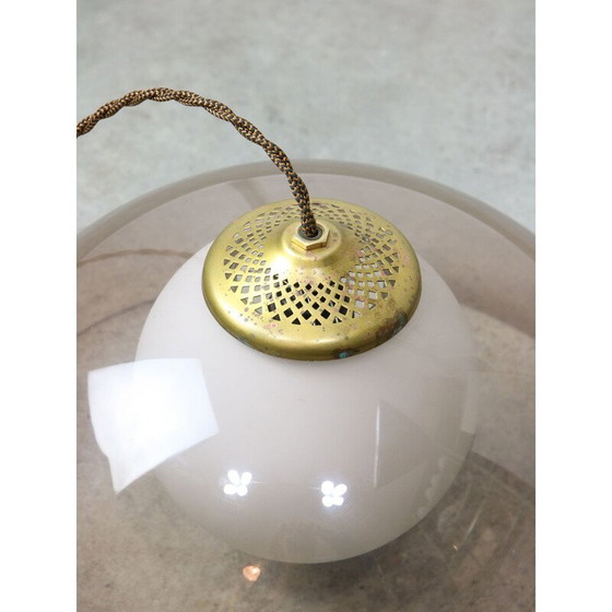 Image 1 of Lampe suspendue vintage en laiton et verre opalin, Italie
