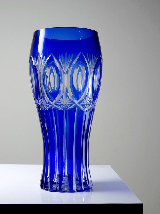 Image 1 of Vase Cristal De Bohème Doublé Cobalt Taillé Vintage/Ancien
