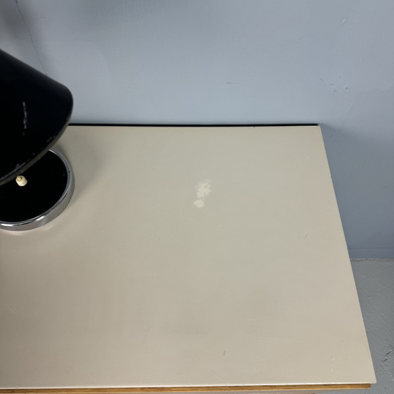 Image 1 of Commode vintage en bois avec abattant