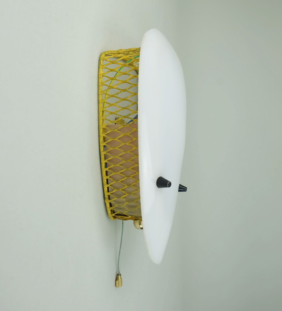 Image 1 of Lampe d'applique 1950S Tele Ambiance Metal Mesh With White Acrylic Shade