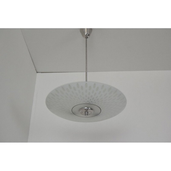 Image 1 of Lampe suspendue vintage en verre et métal par Napako, Tchécoslovaquie 1970