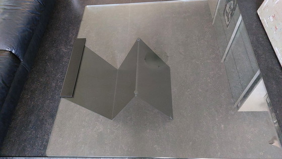 Image 1 of Table basse design noire en verre et acier