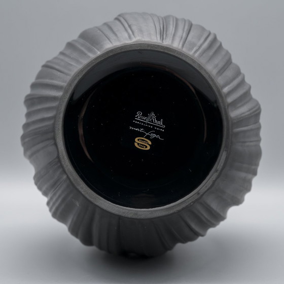 Image 1 of Rosenthal × Martin Freyer Bisque Porcelaine Noire Vase Duo Iconic Plissée 1968