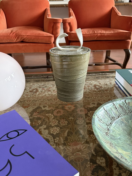 Image 1 of Vase en céramique artistique vert foncé de style Mid Century, Gabriele Bucci Italie vers les années 2000