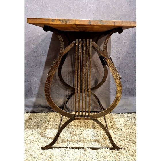Image 1 of Table d'appoint vintage en fer forgé et bois de noyer