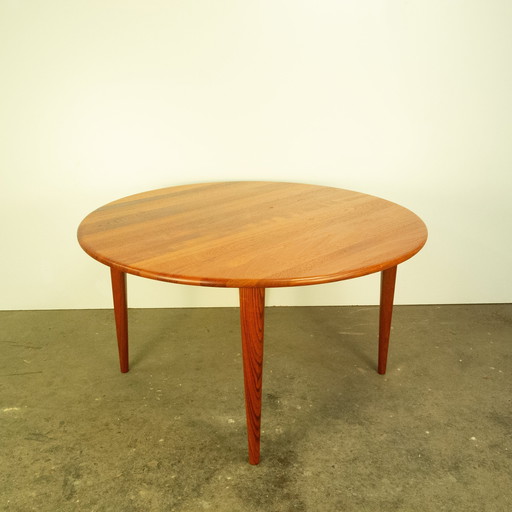 Table basse, teck massif, années 1960