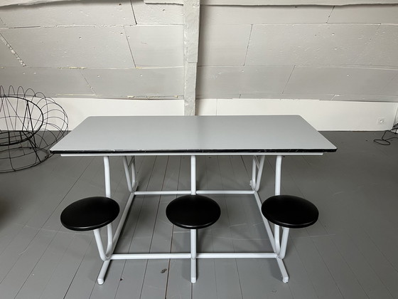 Image 1 of Table De Réfectoire Et Ses Tabourets 