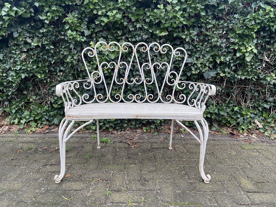 Image 1 of Ensemble de 2 bancs de jardin en fer et table de jardin ovale, blanc