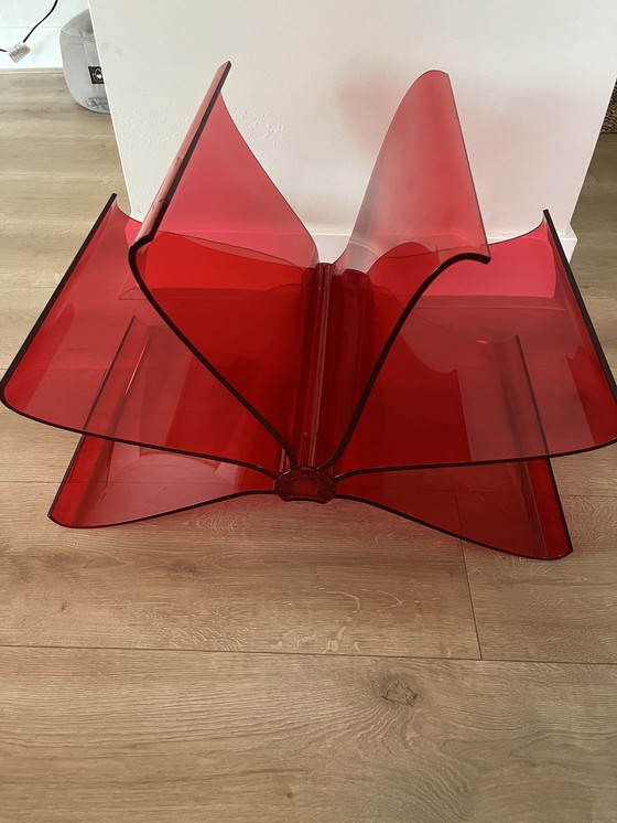 Image 1 of Kartell Plateau de lecture Front Page, Magazines Rouge/Orange