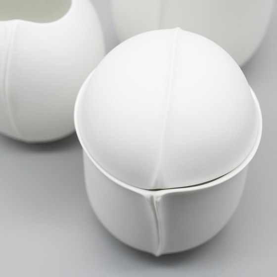 Image 1 of Hutschenreuther Vase en Porcelaine Bisque Trio Fine White Matte Mcm Eggshell Shaped