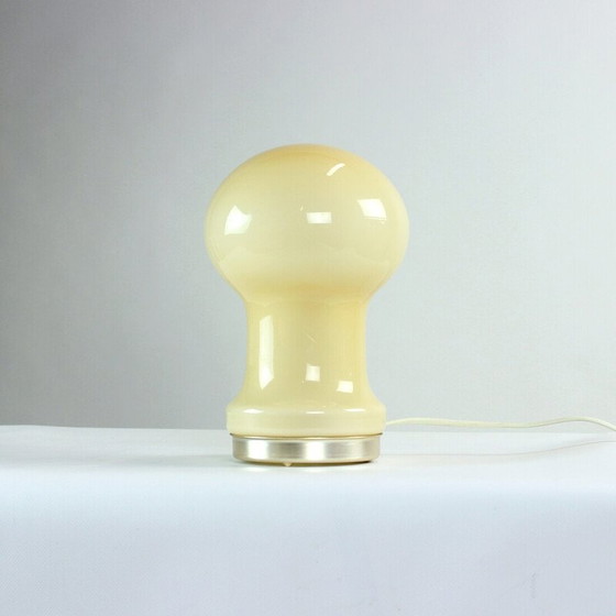 Image 1 of Lampe de table vintage en verre opalin beige par Ivan Jakes pour Opp Jihlava, Tchécoslovaquie 1960