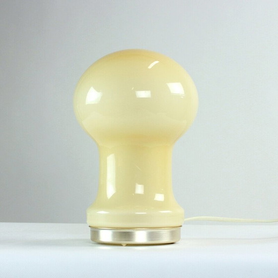 Image 1 of Lampe de table vintage en verre opalin beige par Ivan Jakes pour Opp Jihlava, Tchécoslovaquie 1960