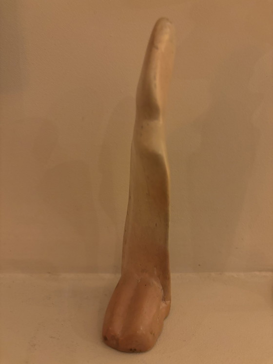 Image 1 of Belle statue d'un homme en prière.