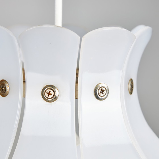 Image 1 of Pendentif en plastique de forme organique