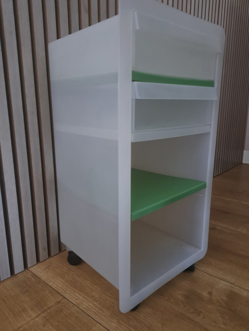 2X Armoire à roulettes Ikea Par K&M Harberg Pour Ikea