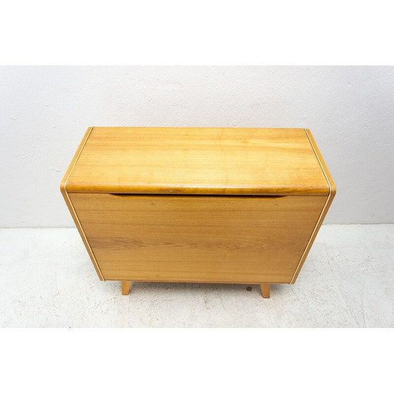 Image 1 of Commode vintage en hêtre par Bohumil Landsman pour Jitona, Tchécoslovaquie 1960