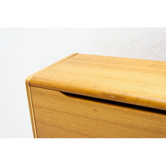 Image 1 of Commode vintage en hêtre par Bohumil Landsman pour Jitona, Tchécoslovaquie 1960