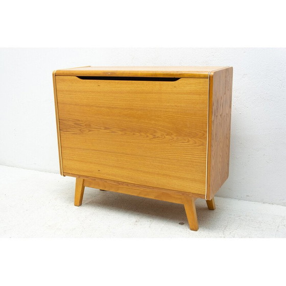 Image 1 of Commode vintage en hêtre par Bohumil Landsman pour Jitona, Tchécoslovaquie 1960