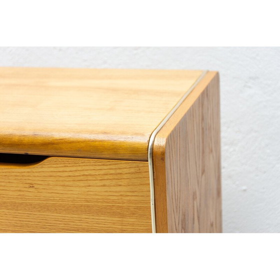 Image 1 of Commode vintage en hêtre par Bohumil Landsman pour Jitona, Tchécoslovaquie 1960