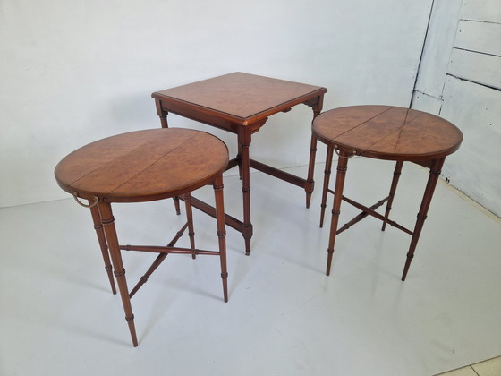 Image 1 of Tables gigognes en bois d'acajou