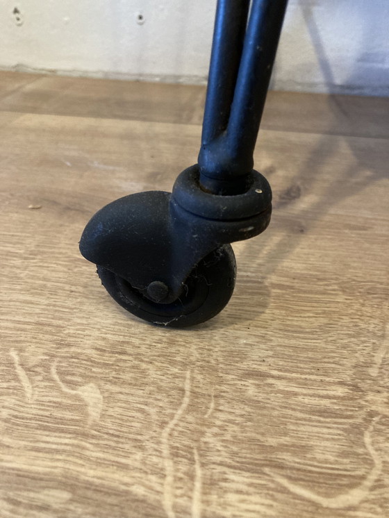 Image 1 of Chariot vintage des années 1950.