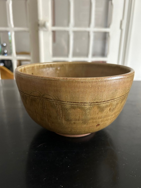 Image 1 of Saladier En Grés Signé J G 