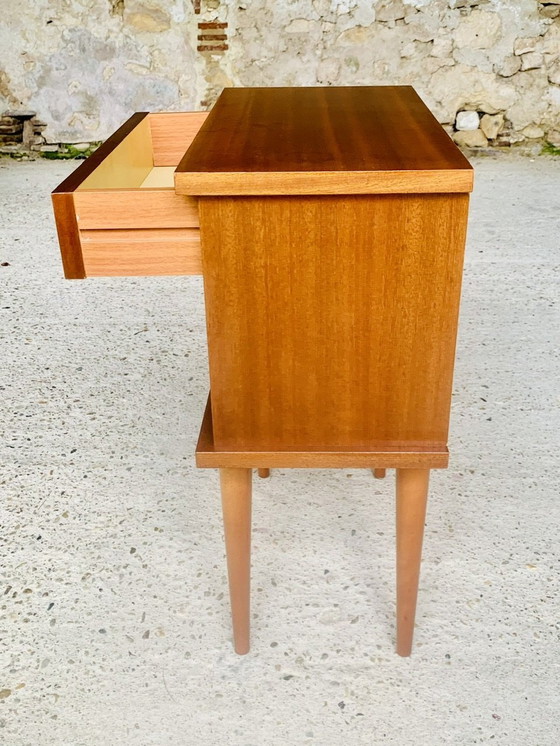 Image 1 of Table de nuit de style scandinave Mid Century par Capelle, 1970S