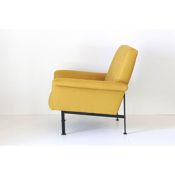 Image 1 of Fauteuil jaune vintage 1950