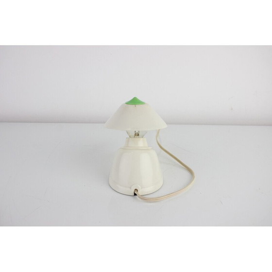 Image 1 of Lampe de table en bakélite blanche du Mid Century, Tchécoslovaquie, années 1960