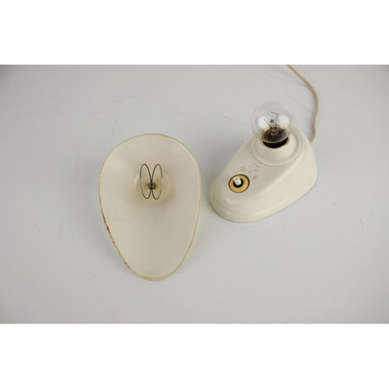 Image 1 of Lampe de table en bakélite blanche du Mid Century, Tchécoslovaquie, années 1960