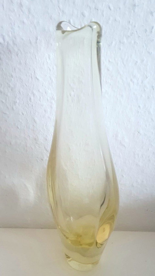 Vase en verre de Miroslav Klinger pour ZBS Sklo Union, années 1960