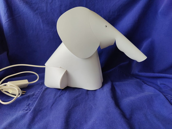 Image 1 of Lampe Veilleuse Eléphant Dans Le Goût De Zoolight