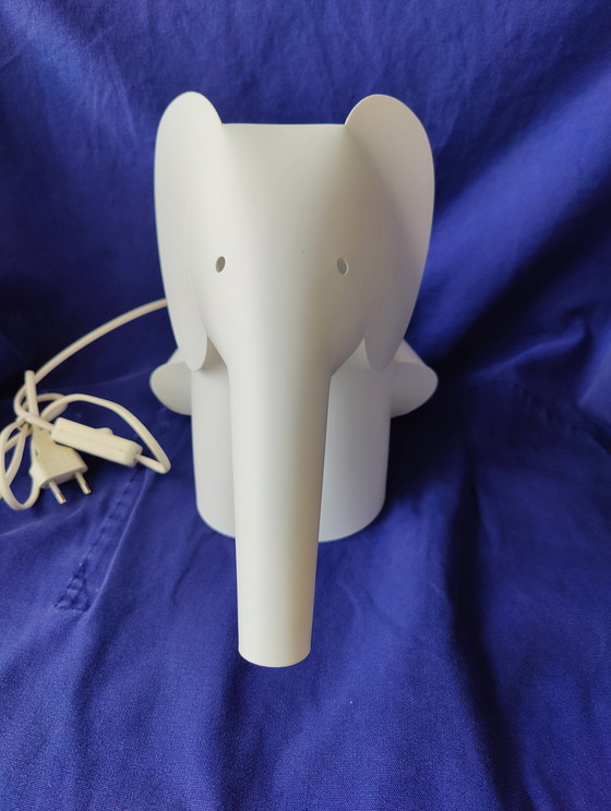 Image 1 of Lampe Veilleuse Eléphant Dans Le Goût De Zoolight