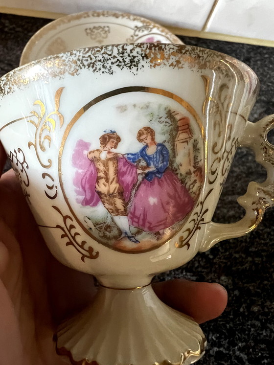 Image 1 of Belle tasse et soucoupe en porcelaine