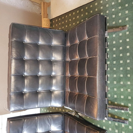 Image 1 of Paire de fauteuils en cuir vintage "Barcelona" par Mies Van Der Rohe pour knoll, 1970