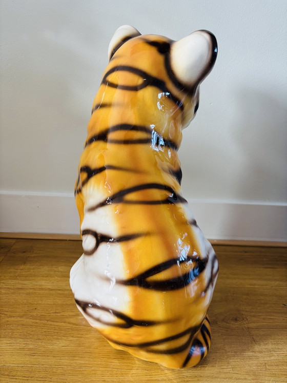 Image 1 of Louveteau tigré vintage en porcelaine