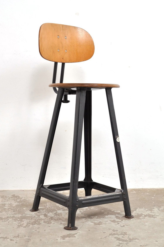 Image 1 of Tabouret de bar vintage en style Bauhaus