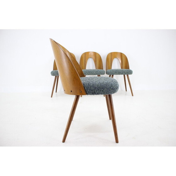 Image 1 of Ensemble de 4 chaises de salle à manger vintage en noyer par Antonin Suman, Tchécoslovaquie années 1960
